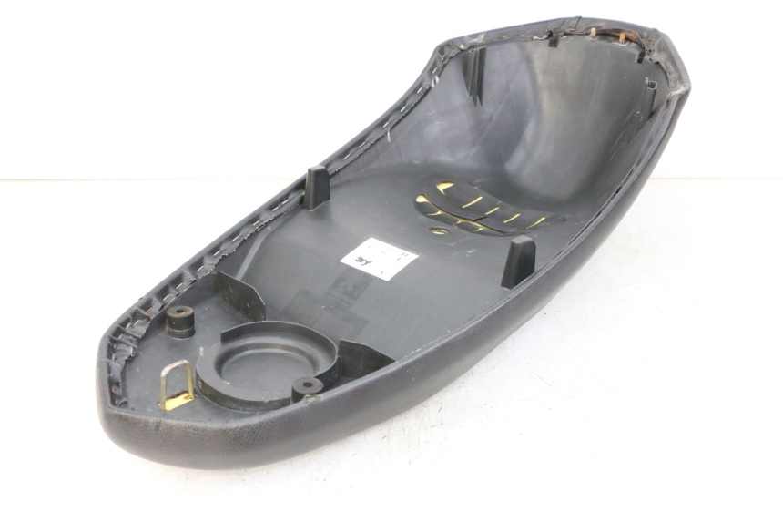 photo de SELLE PEUGEOT KISBEE 4T 50 (2018 - 2022) - Kennzeichnungen und Originalreferenzen