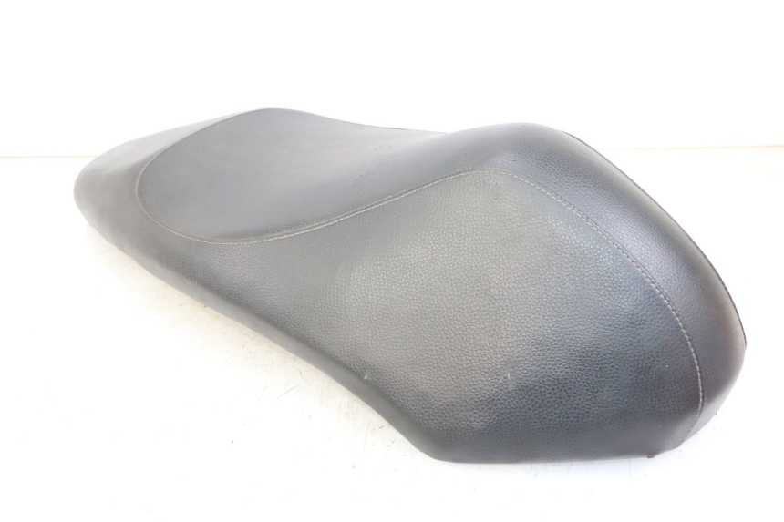 photo de SELLE PEUGEOT KISBEE 4T 50 (2010 - 2017) - Detaillierte Sichtprüfung