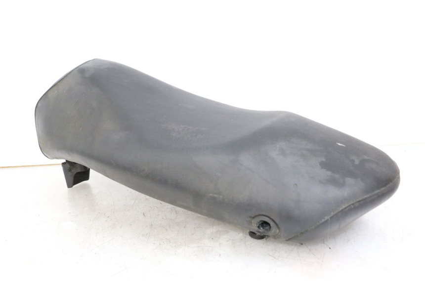 photo de SELLE PEUGEOT LUDIX 50 (2008 - 2017) - Fokus auf die Struktur