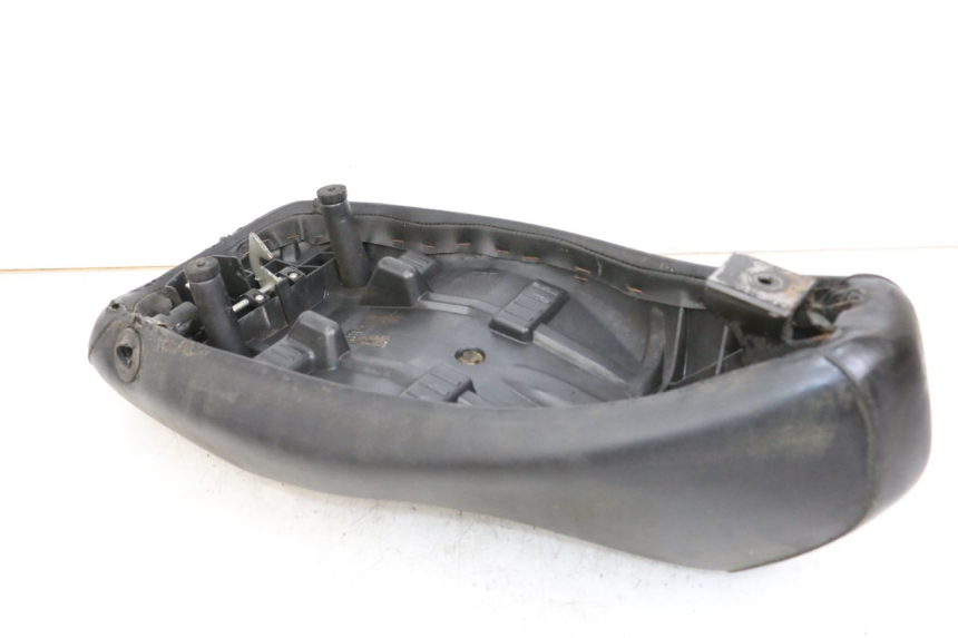 photo de SELLE PEUGEOT LUDIX 50 (2008 - 2017) - Technische Nahaufnahme