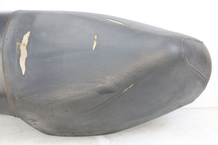 photo de SITZ PEUGEOT SPEEDFIGHT 3 LC 2T 50 (2009 - 2015) - Details der Befestigungspunkte