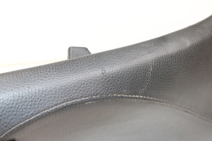 photo de SITZBANK PEUGEOT STREETZONE 4T 50 (2018 - 2023) - Detailansicht des Bauteils