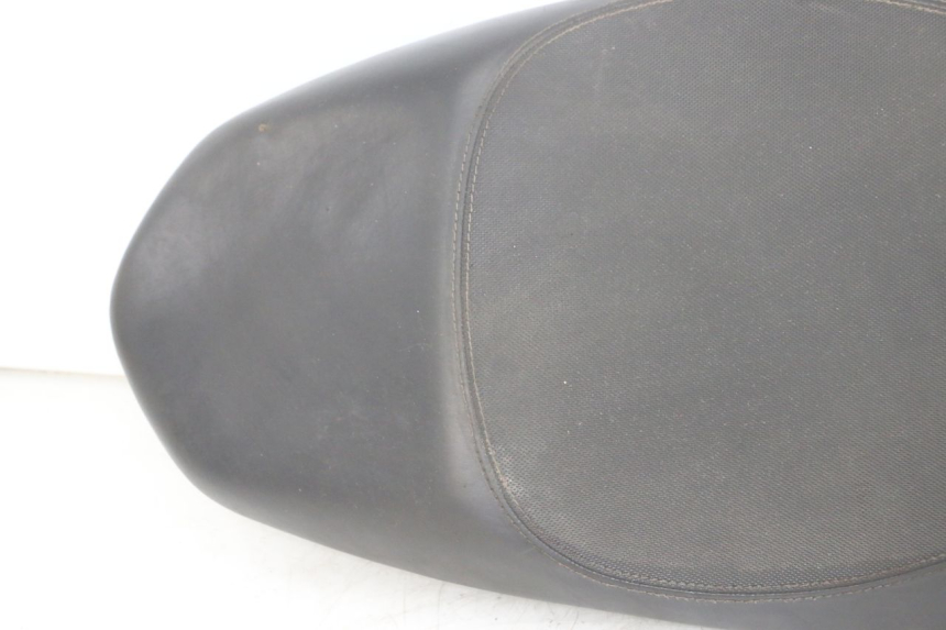 photo de SITZ PEUGEOT STREETZONE I 2T 50 (2018 - 2020) - Fokus auf die Struktur