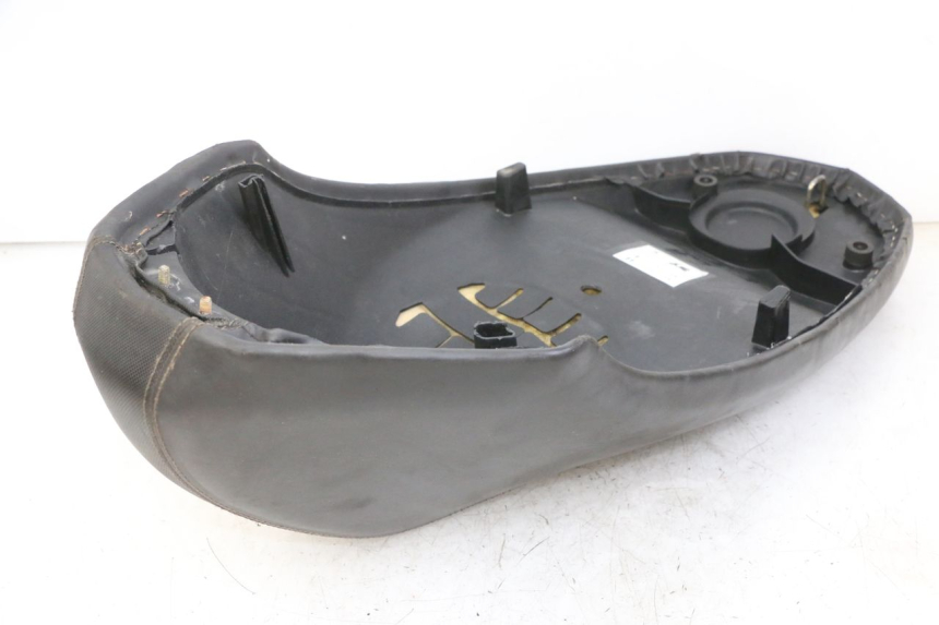 photo de SITZ PEUGEOT STREETZONE I 2T 50 (2018 - 2020) - Details der Befestigungspunkte