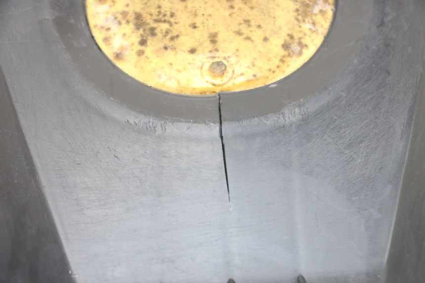 photo de SITZBANK PEUGEOT TKR TREKKER FURIOUS 50 (2005 - 2014) - Details der Befestigungspunkte