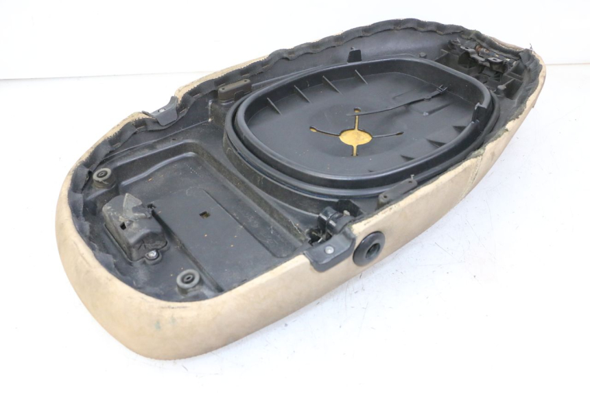 photo de SITZ PIAGGIO VESPA LX 150 (2005 - 2013) - Zoom auf Gebrauchszustand