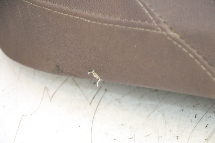 photo de SITZ EFUN PUSA 1 - Details der Befestigungspunkte