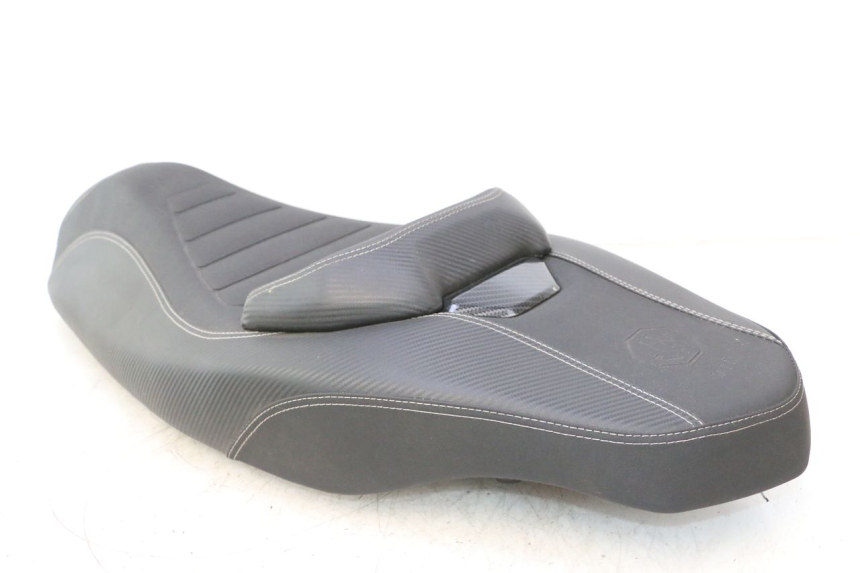 photo de SITZ JM MOTORS R-MAX TECH 50 (2024 - 2026) - Details der Befestigungspunkte