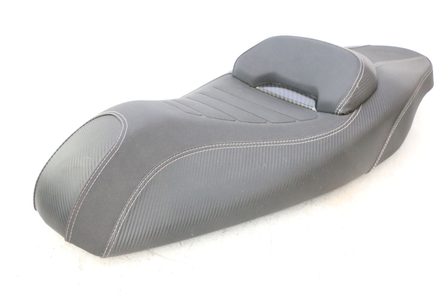 photo de SITZ JM MOTORS R-MAX TECH 50 (2024 - 2026) - Oberflächenzustand und Material