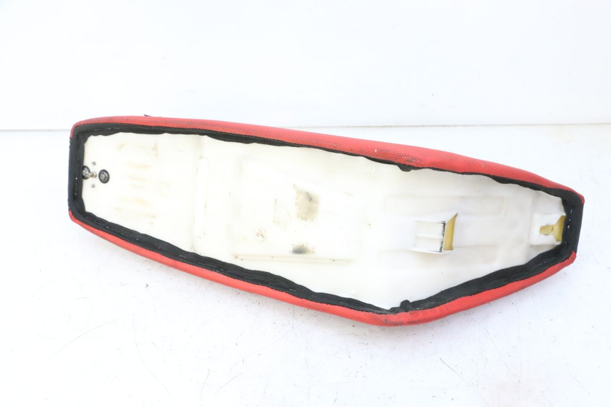 photo de SELLE APOLLO RFZ 125 - Details der Befestigungspunkte