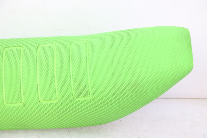 photo de SELLE APOLLO RFZ 125 - Oberflächenzustand und Material
