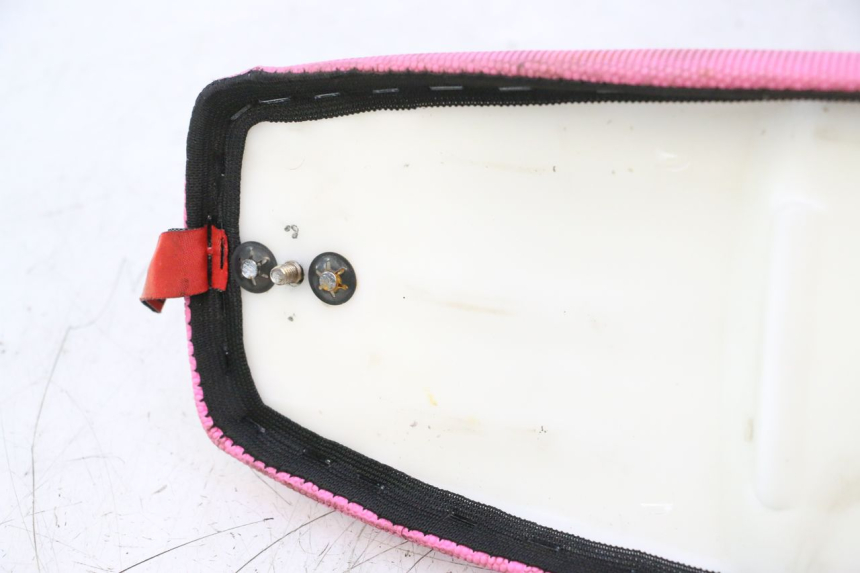photo de SELLE APOLLO RFZ 150 - Oberflächenzustand und Material