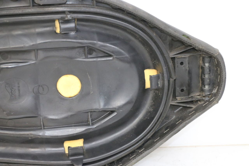 photo de SITZ GILERA RUNNER LC 50 (1997 - 1998) - Zoom auf Komponenten