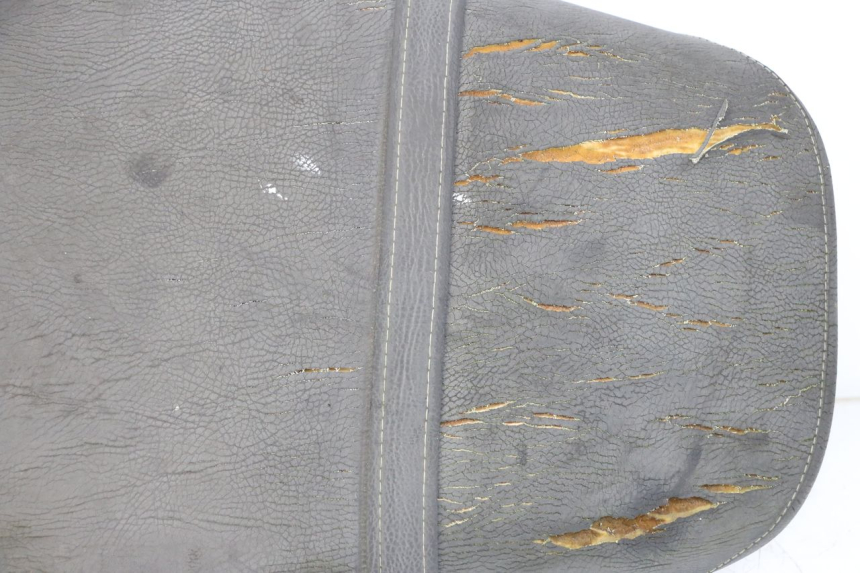 photo de SITZ GILERA RUNNER LC 50 (1997 - 1998) - Zoom auf Gebrauchszustand