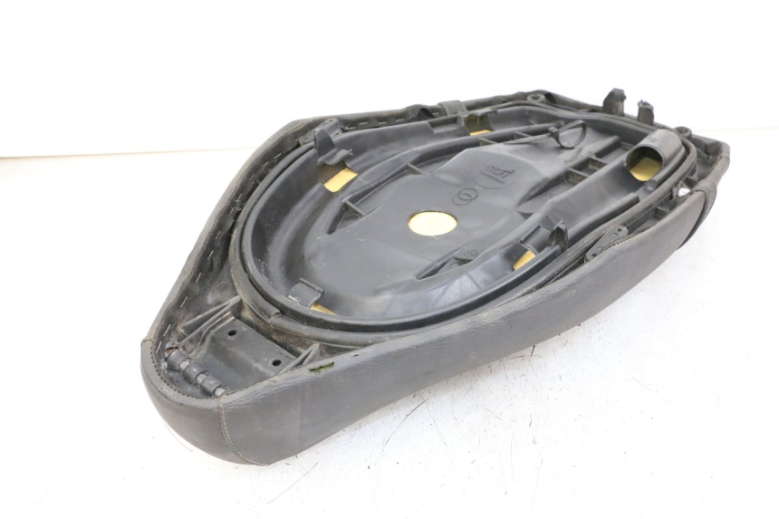 photo de SITZ GILERA RUNNER LC 50 (1997 - 1998) - Kennzeichnungen und Originalreferenzen