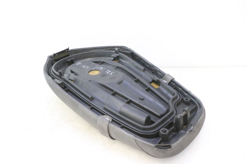 photo de SITZ GILERA RUNNER SP 50 (2002 - 2004) - Details der Befestigungspunkte