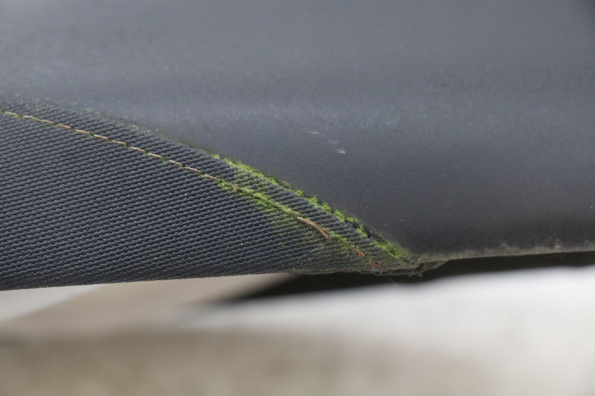 photo de SITZ JM MOTORS SANTANA 50 (2014 - 2023) - Oberflächenzustand und Material