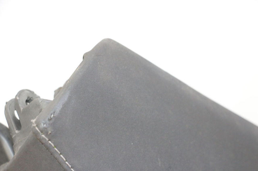 photo de SITZ PEUGEOT SATELIS 125 (2013 - 2018) - Hochauflösende Nahaufnahme