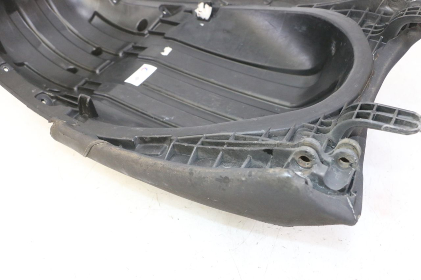 photo de SITZ PEUGEOT SATELIS 125 (2013 - 2018) - Detaillierte Sichtprüfung