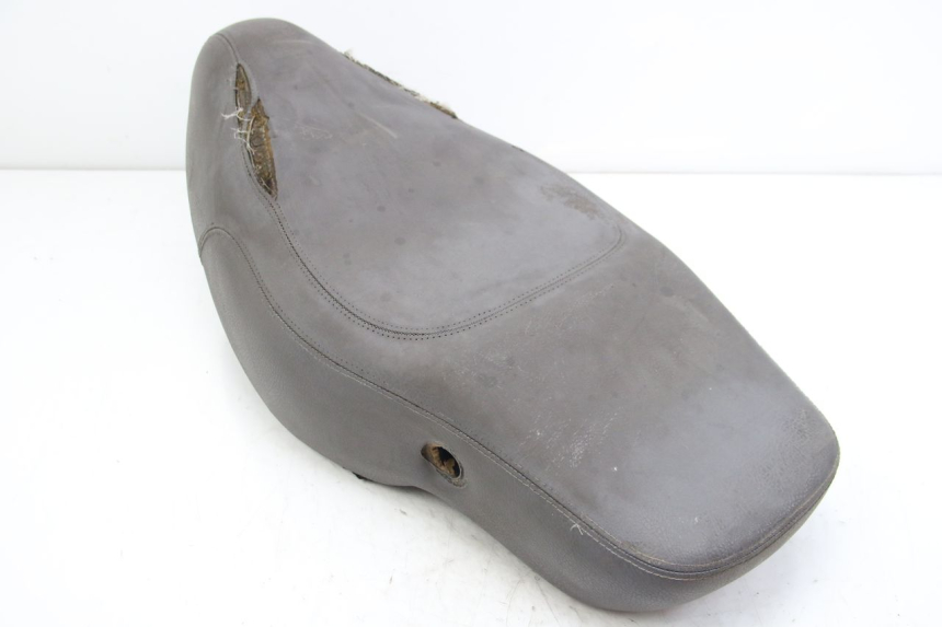 photo de SITZBANK APRILIA SCARABEO 4T 50 (2009 - 2017) - Detailansicht des Bauteils