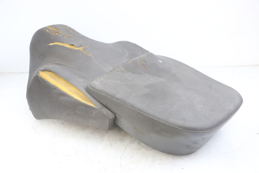 photo de SITZ APRILIA SCARABEO GT 125 (1999 - 2007) - Zoom auf Komponenten