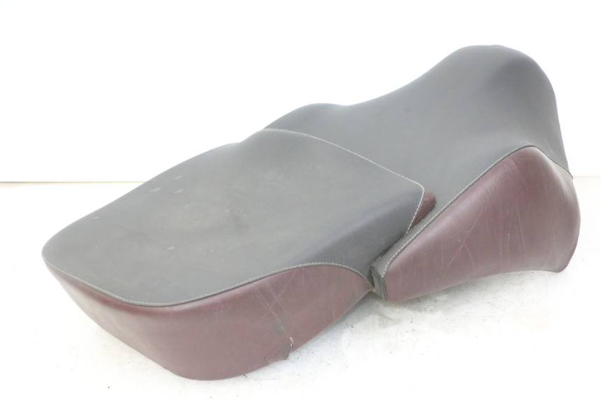 photo de SITZ APRILIA SCARABEO GT TOURING 125 (1999 - 2005) - Fokus auf die Struktur