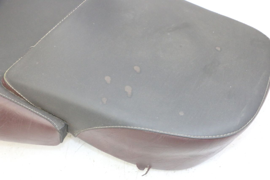 photo de SITZ APRILIA SCARABEO GT TOURING 125 (1999 - 2005) - Kennzeichnungen und Originalreferenzen