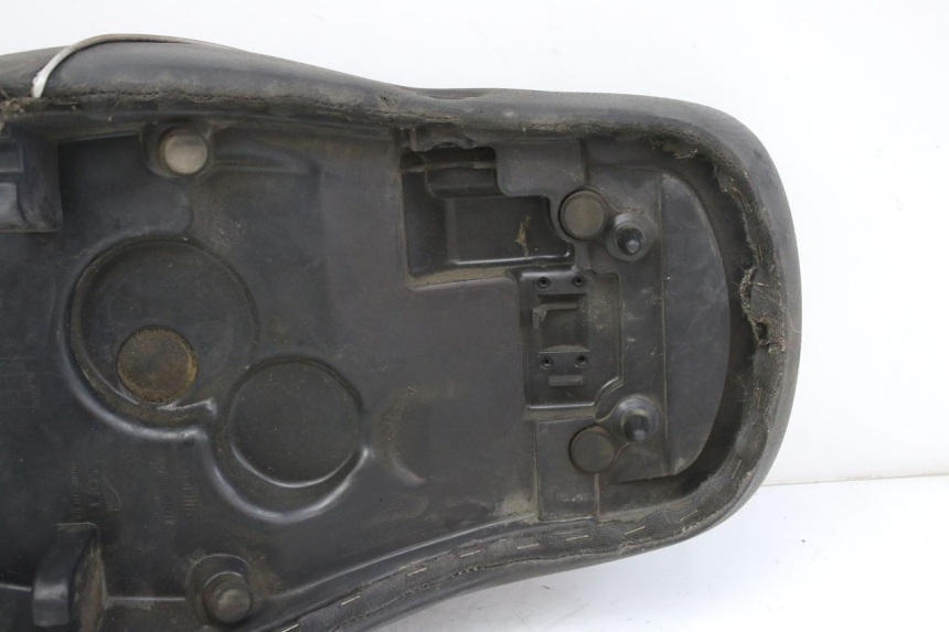 photo de SELLE APRILIA SCARABEO 100 (2003 - 2012) - Hochauflösende Nahaufnahme