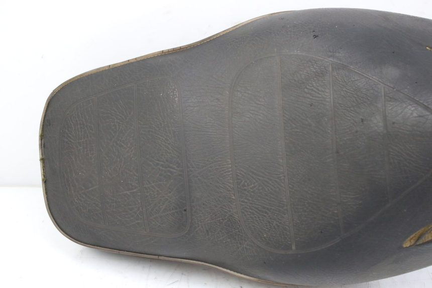 photo de SELLE APRILIA SCARABEO 100 (2003 - 2012) - Detaillierte Sichtprüfung