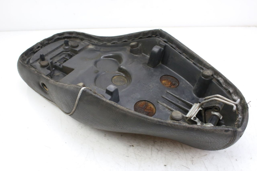 photo de SELLE APRILIA SCARABEO 100 (2003 - 2012) - Technische Nahaufnahme