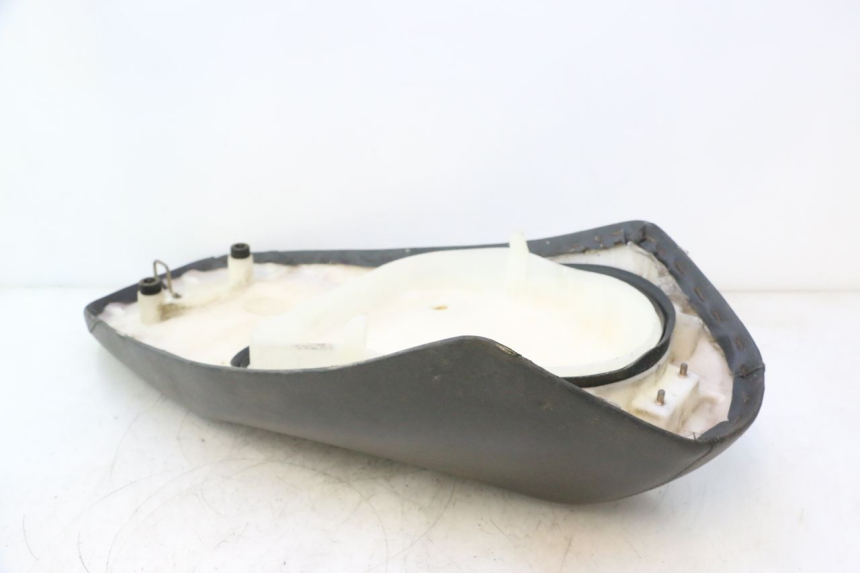 photo de SELLE HONDA SCV LEAD 100 (2003 - 2007) - Zoom auf Gebrauchszustand