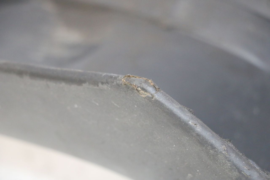 photo de SITZ DERBI SENDA SM DRD 50 (2008 - 2013) - Oberflächenzustand und Material