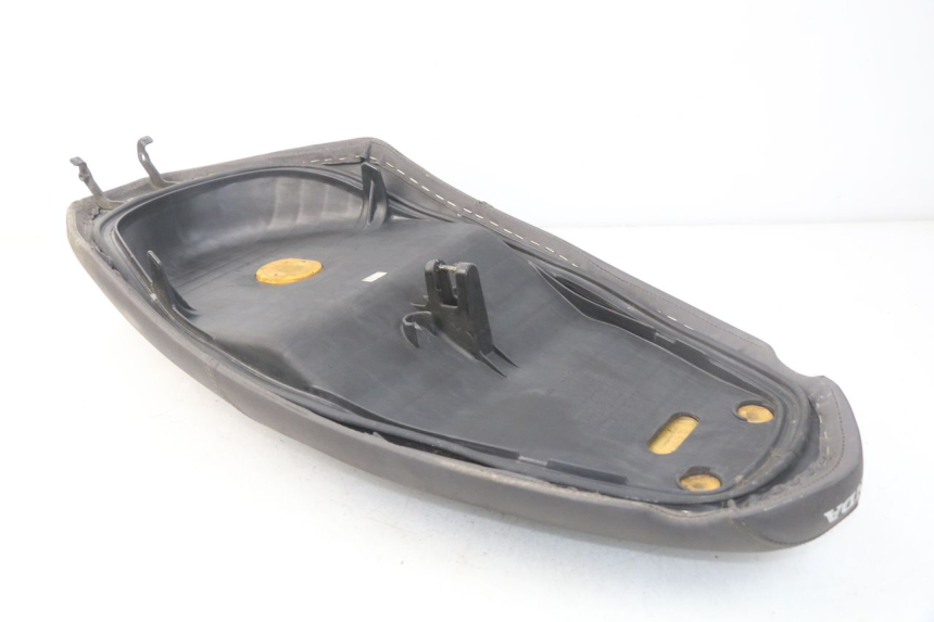 photo de SITZ HONDA SES DYLAN 125 (2002 - 2006) - Kennzeichnungen und Originalreferenzen