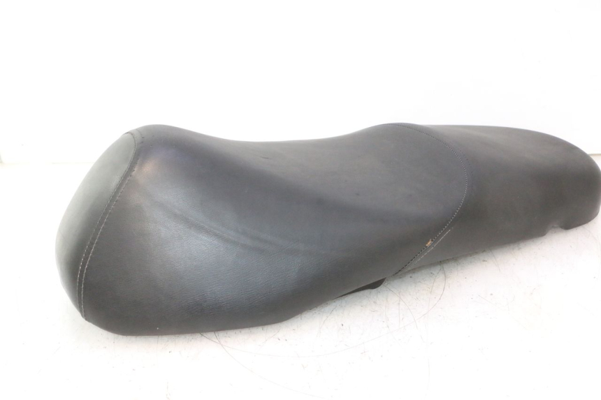 photo de SITZ HONDA SH 125 (2001 - 2003) - Fokus auf die Struktur