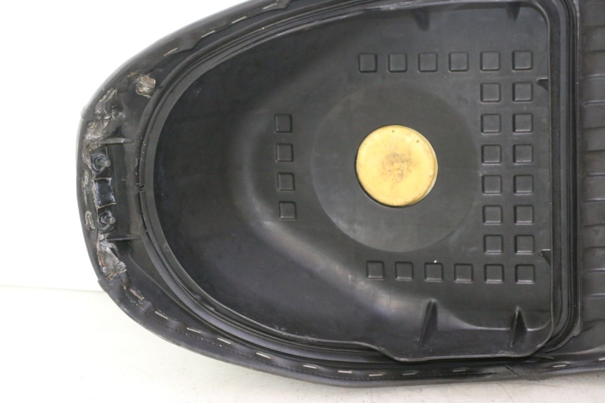 photo de SITZ HONDA SH 125 (2001 - 2003) - Zoom auf Gebrauchszustand