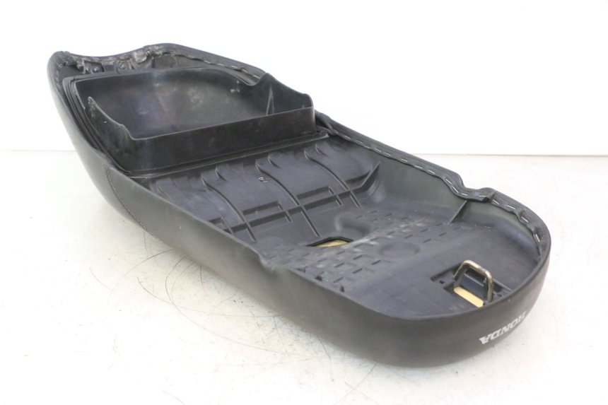 photo de SITZ HONDA SH 125 (2001 - 2003) - Gesamtansicht des Produkts