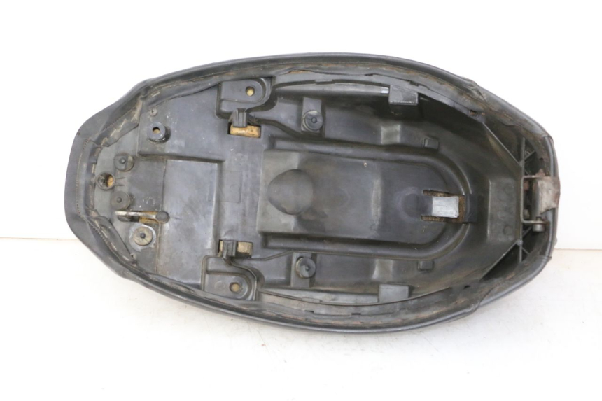 photo de SITZBANK PEUGEOT SPEEDAKE 50 (1995 - 1997) - Detailansicht des Bauteils
