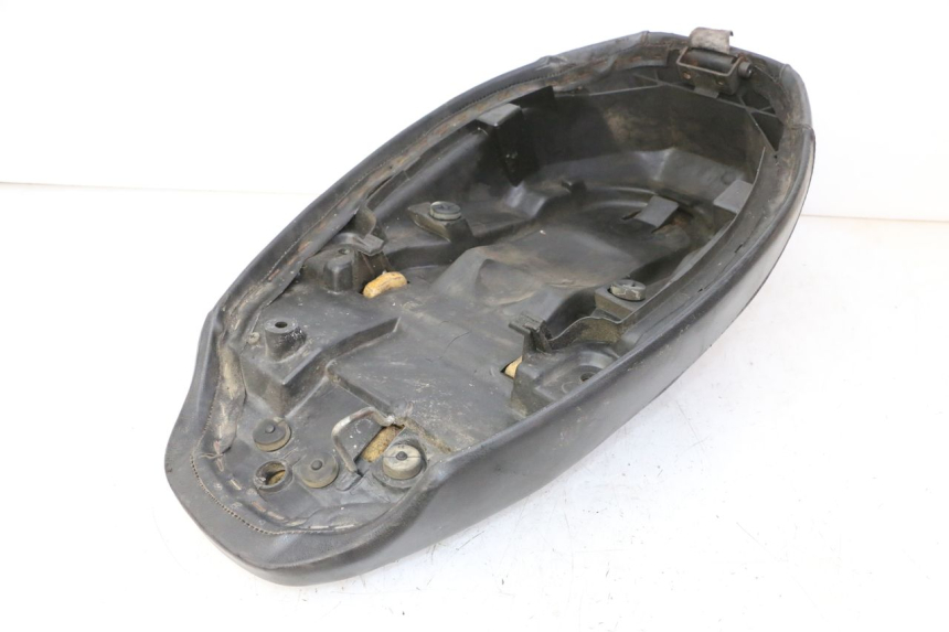 photo de SITZBANK PEUGEOT SPEEDAKE 50 (1995 - 1997) - Zoom auf Gebrauchszustand