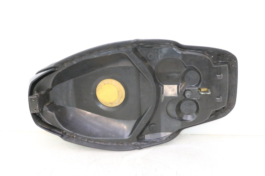 photo de SITZ PEUGEOT SPEEDFIGHT 2 AC 50 (2000 - 2009) - Detailansicht des Bauteils