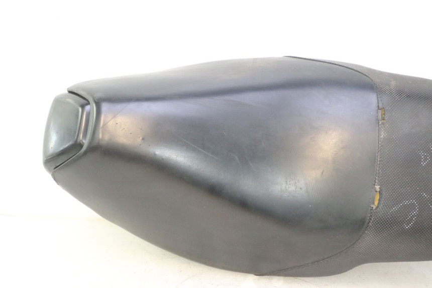 photo de SITZ PEUGEOT SPEEDFIGHT 2 AC 50 (2000 - 2009) - Hochauflösende Nahaufnahme