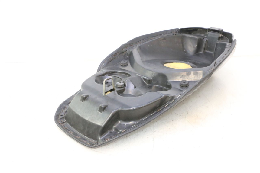 photo de SITZ PEUGEOT SPEEDFIGHT 2 AC 50 (2000 - 2009) - Oberflächenzustand und Material