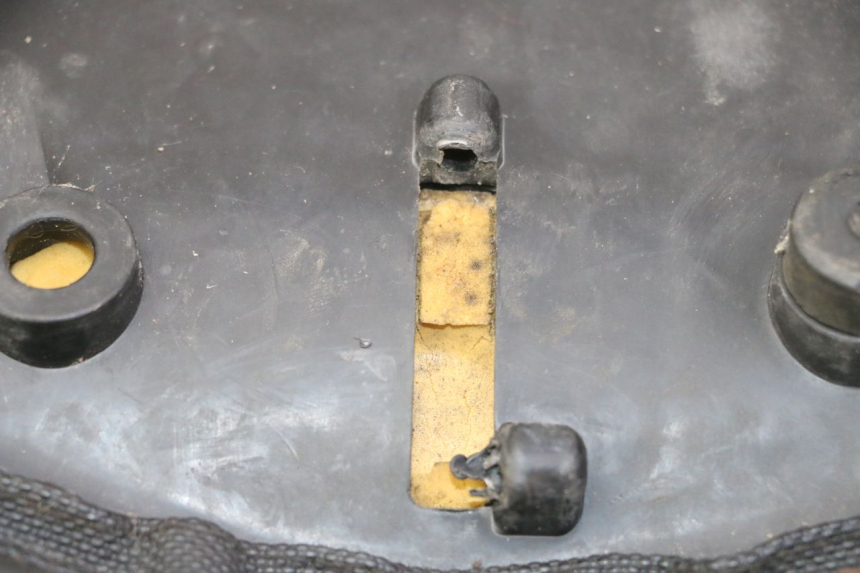 photo de SITZ PEUGEOT SPEEDFIGHT 3 AIR 50 (2009 - 2015) - Details der Befestigungspunkte