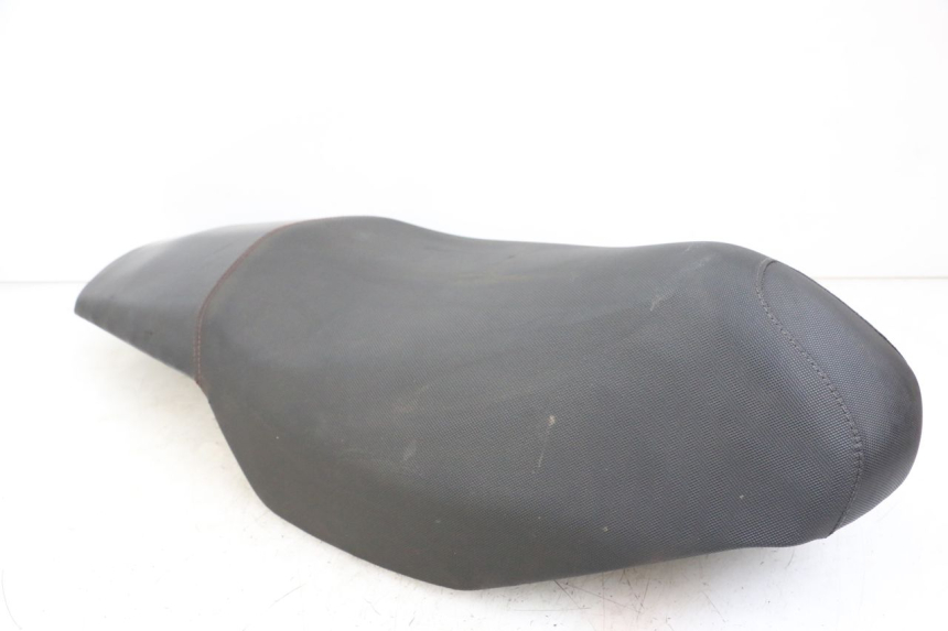 photo de SITZ PEUGEOT SPEEDFIGHT 4 2T 50 (2015 - 2019) - Hochauflösende Nahaufnahme