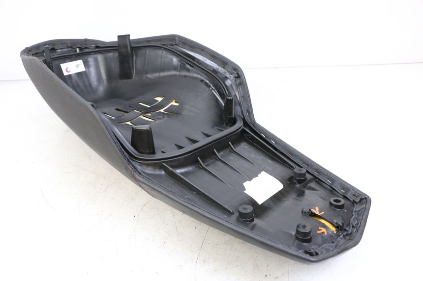 photo de SITZ PEUGEOT SPEEDFIGHT 4 2T 50 (2015 - 2019) - Oberflächenzustand und Material