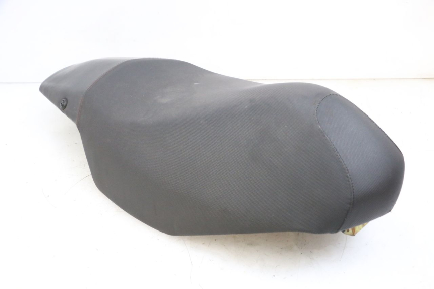 photo de SITZ PEUGEOT SPEEDFIGHT 4 4T EFI 50 (2021 - 2025) - Kennzeichnungen und Originalreferenzen