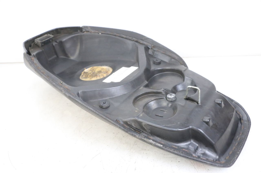 photo de SELLE PEUGEOT SPEEDFIGHT 100 (1997 - 2007) - Technische Nahaufnahme