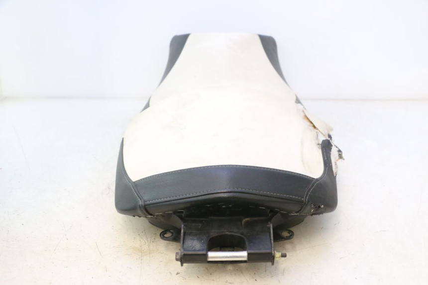 photo de SITZ CAN-AM SPYDER RS 1000 (2008 - 2012) - Fokus auf die Struktur
