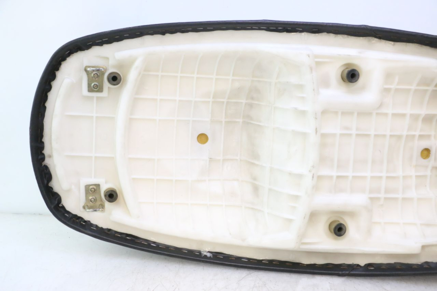 photo de SITZ RAZZO STEED 125 (2012 - 2018) - Details der Befestigungspunkte