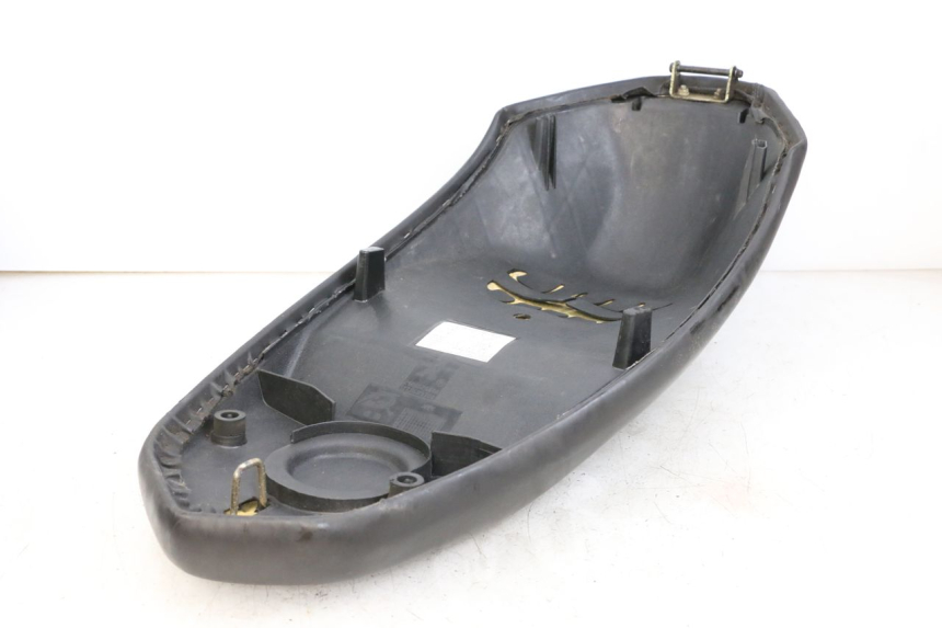 photo de SITZ PEUGEOT STREETZONE 2T 50 (2014 - 2019) - Oberflächenzustand und Material