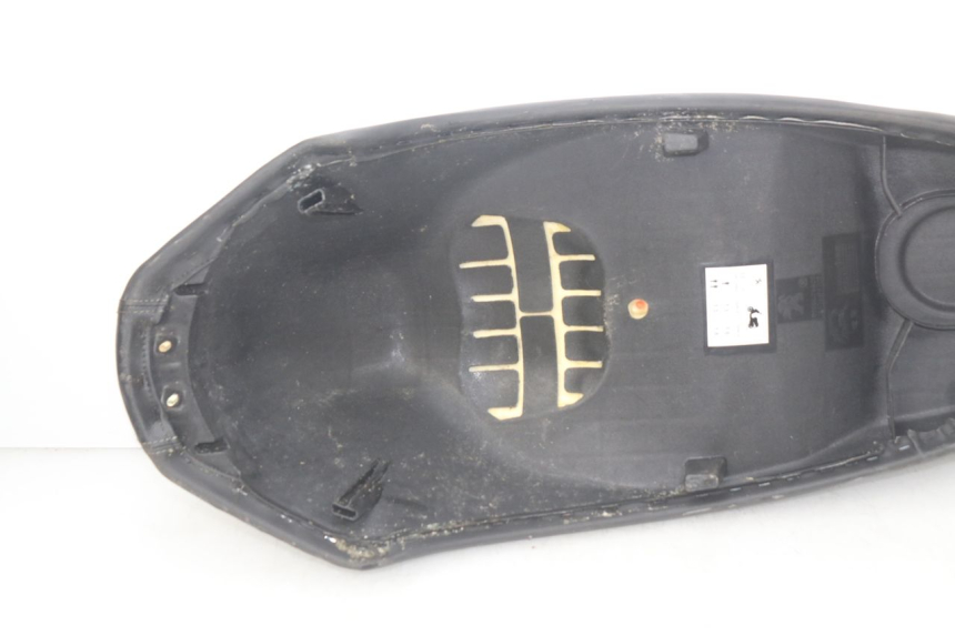 photo de SITZBANK PEUGEOT STREETZONE 4T 50 (2018 - 2023) - Weitere Ansicht des Artikels